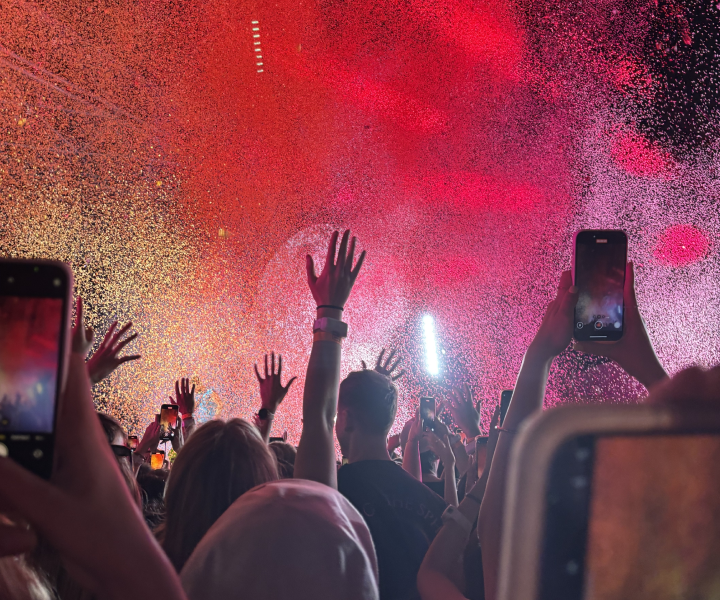 Animated picture of a person talking to another person.