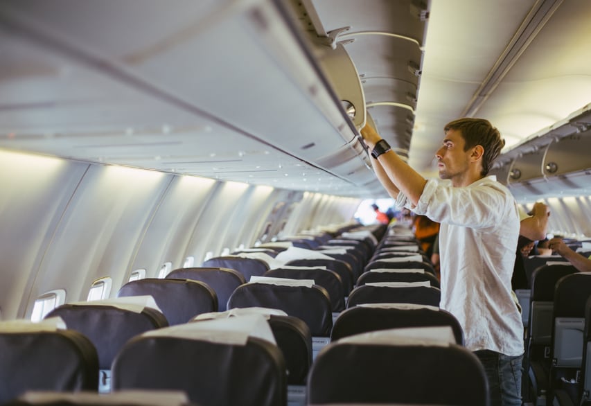 Airline overhead storage compartment