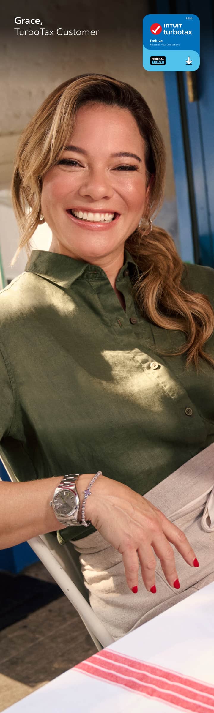 TurboTax Customer Grace smiling while filing with TurboTax Desktop Deluxe
